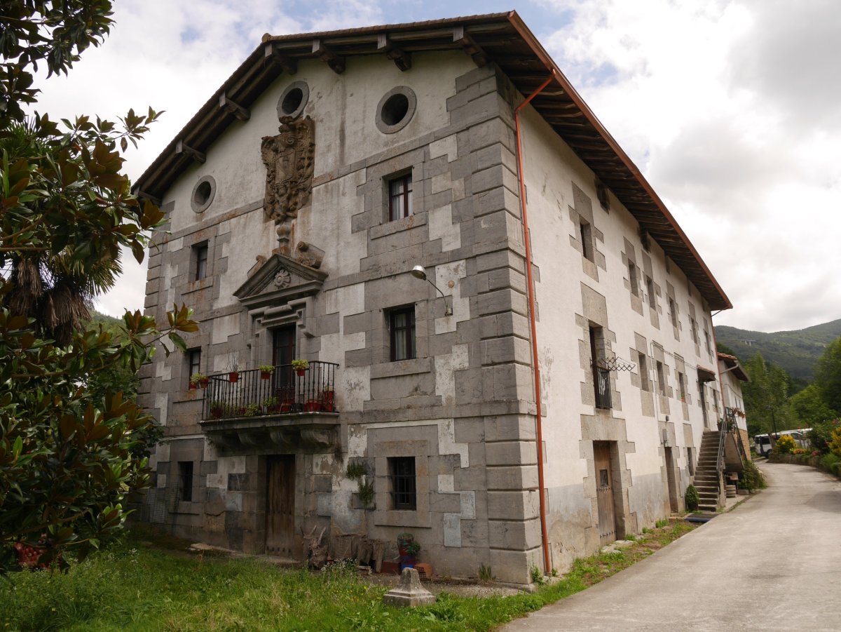Lapatza jauregia, Berrobi