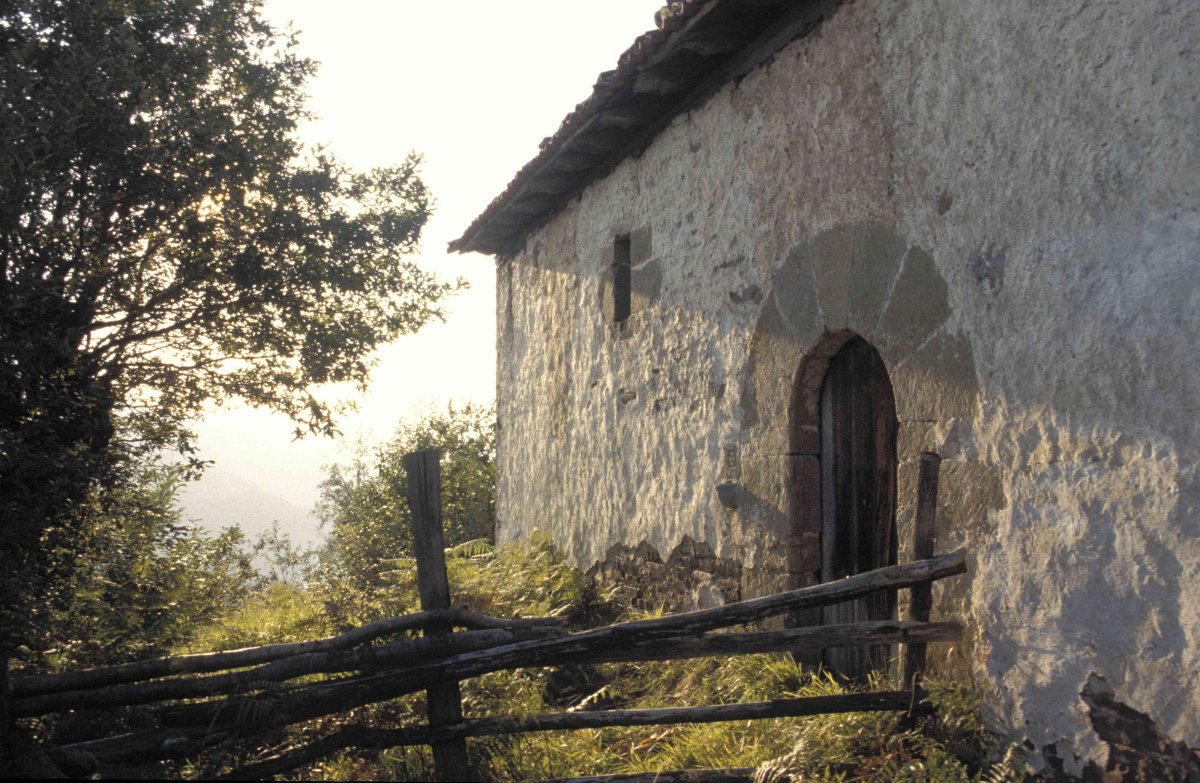 Santa Krutz ermita, Elduain