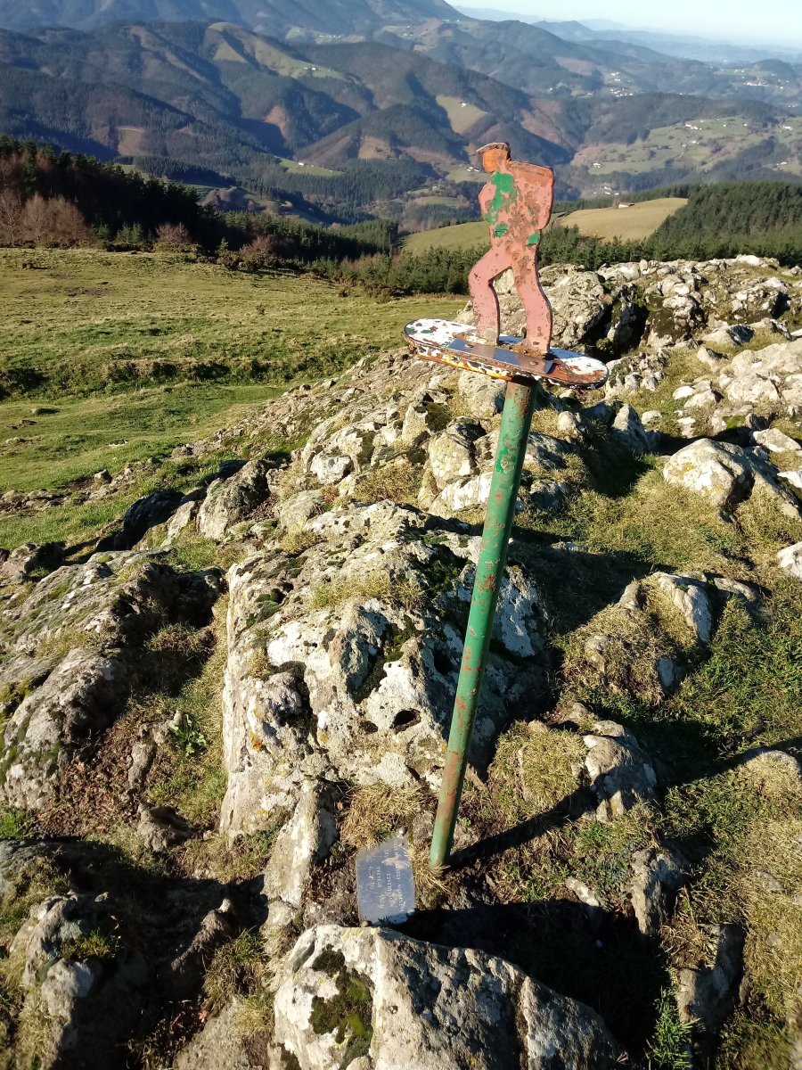 Kalamua (771m) tontorra postontzia 2