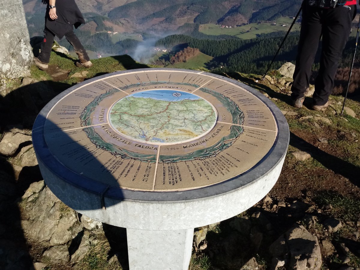 Kalamua (771m) mapa mahaia