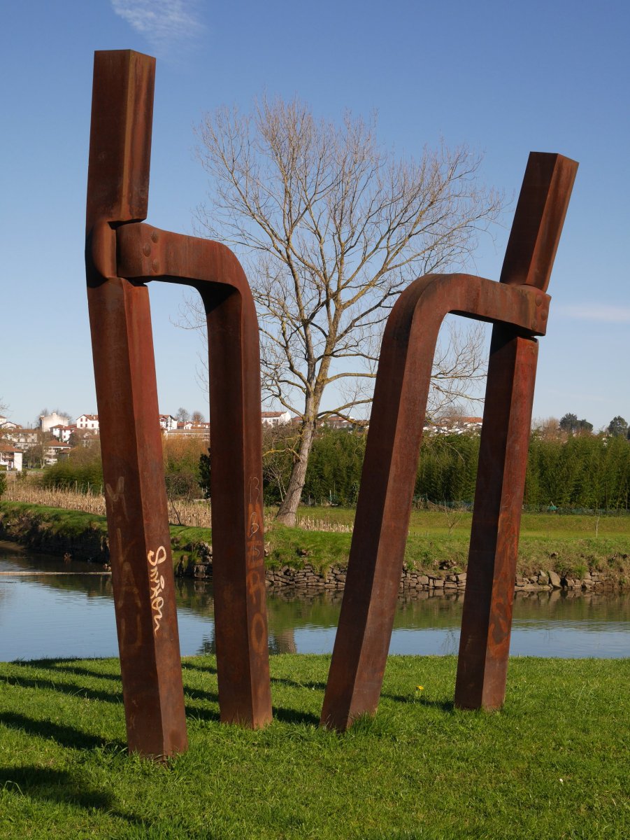 Laiak eskultura, Irun