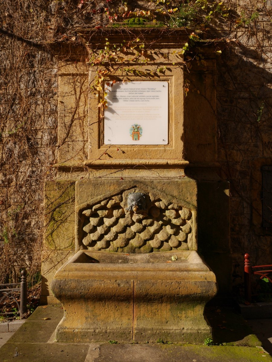 Berdellegi iturria, Irun