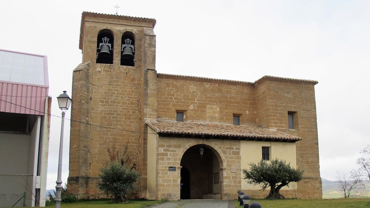 Inmaculada Concepción eliza, Tirapu