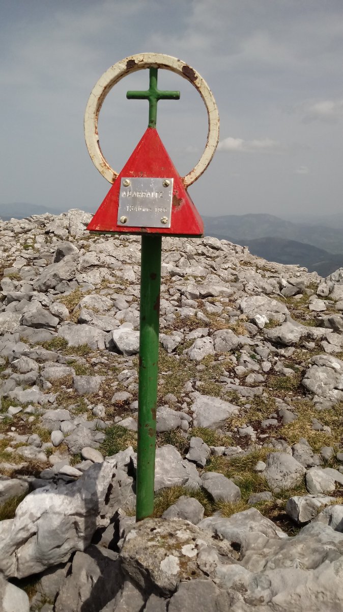 Artzanburu Txiki (1356m) postontzia