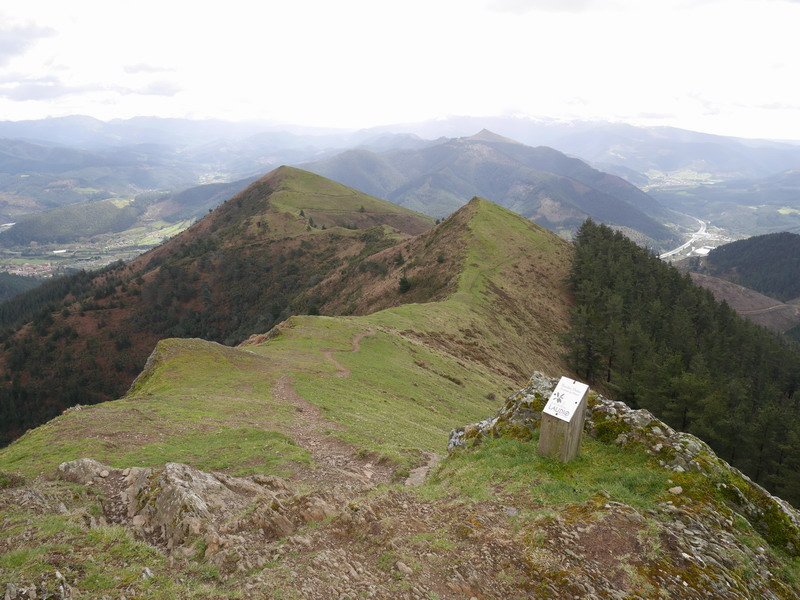 Mugarriluze eta Goikogane Kamaraka aldetik ikusita