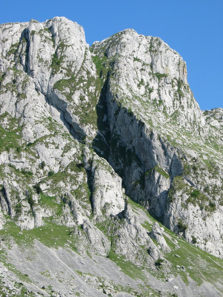 Mendebaldetik ikusita, Aldabide aldetik