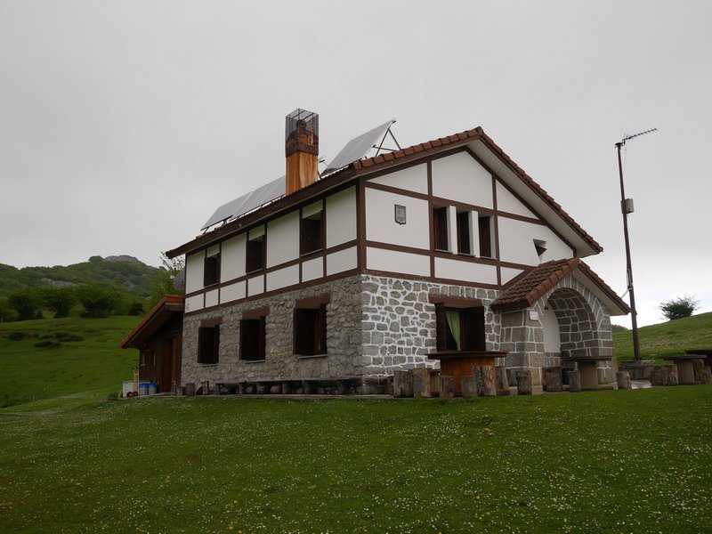 Angel de Sopeña aterpea