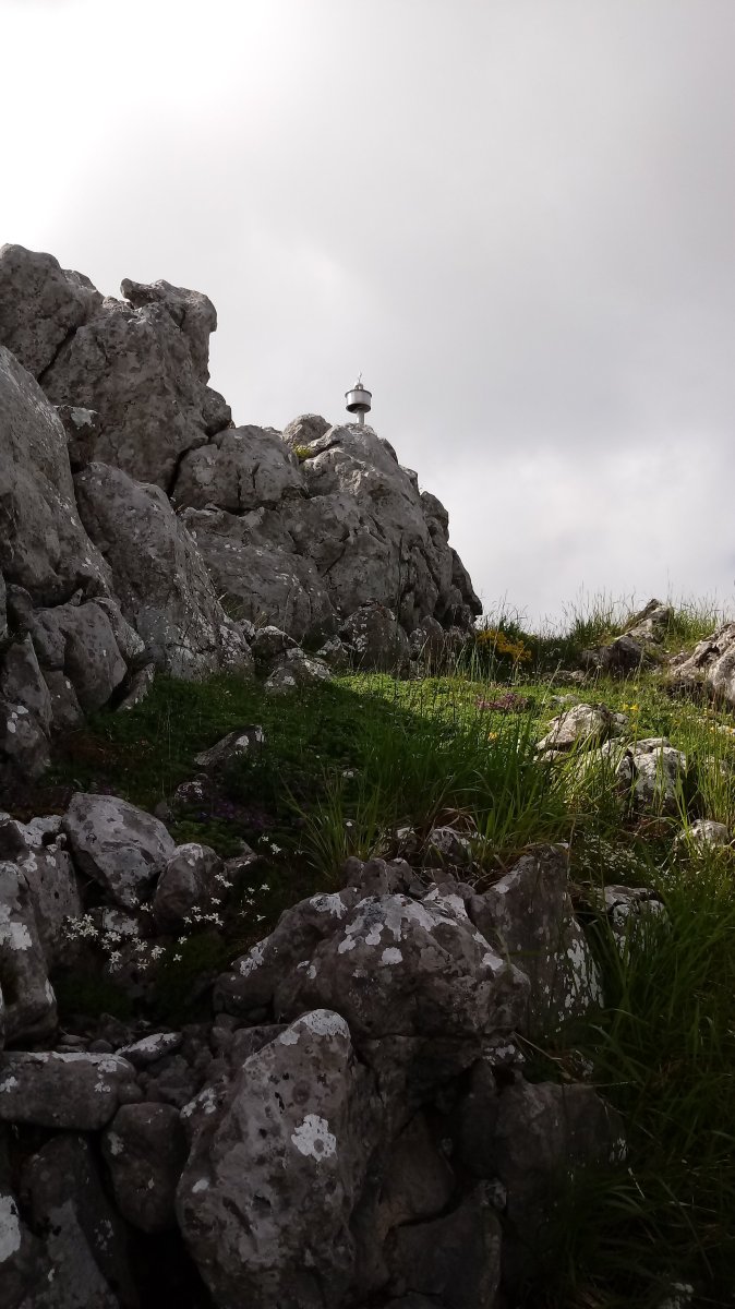 Santikurtz (1111m) tontorrera heltzen