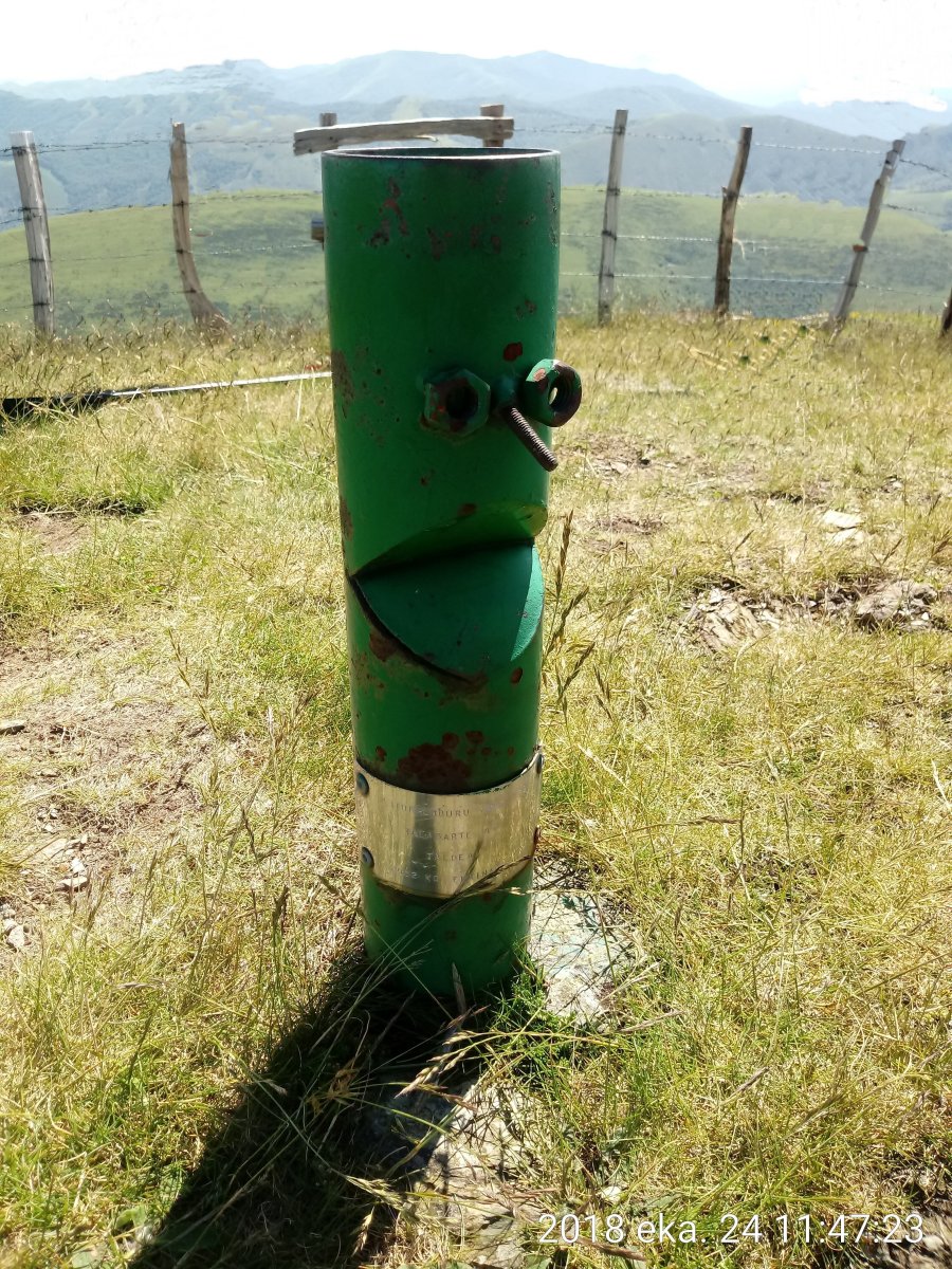 Iturrunburu (1306m) tontorreko postontzia