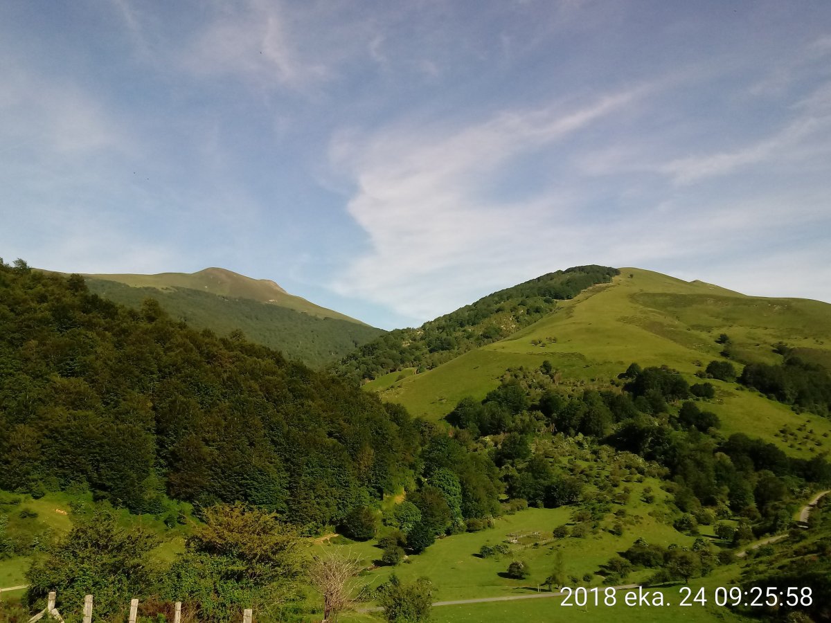 Iturrunburu eta Adi mendia Sorogain aldetik
