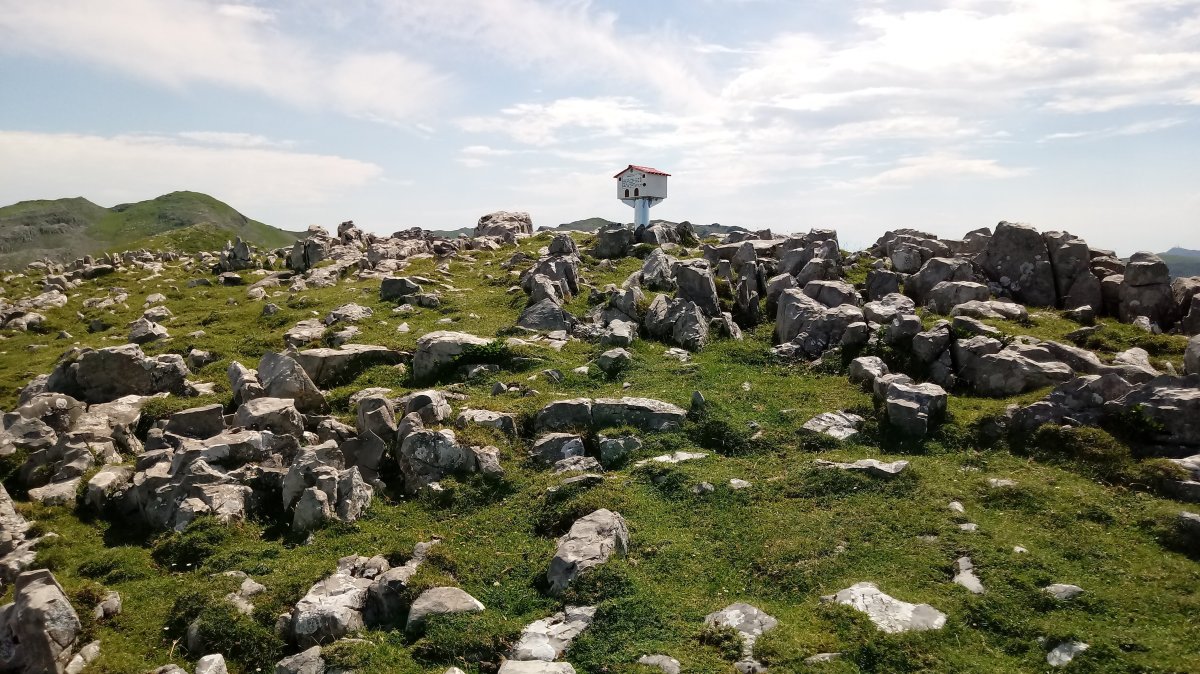 Malkorri (1329m) tontorra eta postontzia