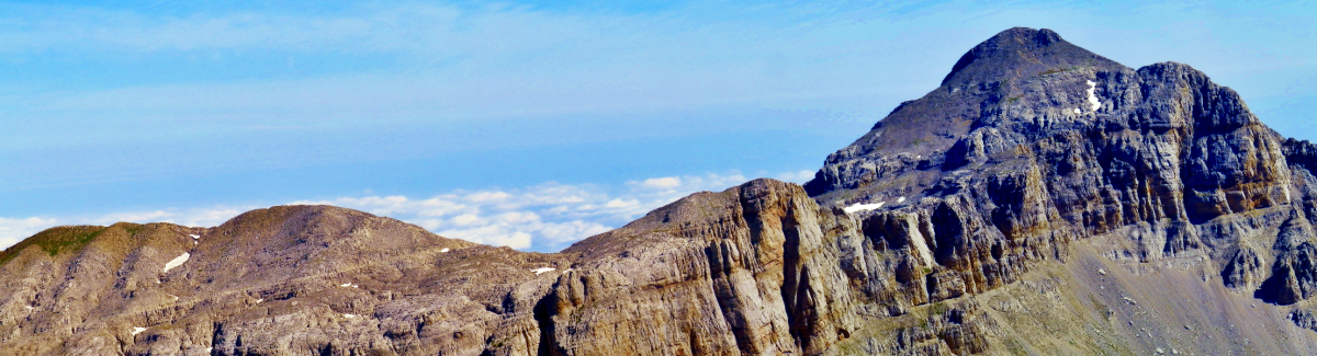 Hiru Erregeen Mahaiatik