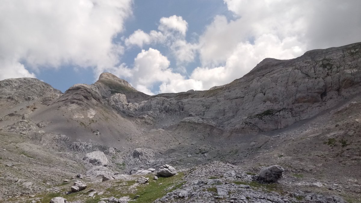 HEM Larrako sakonetik