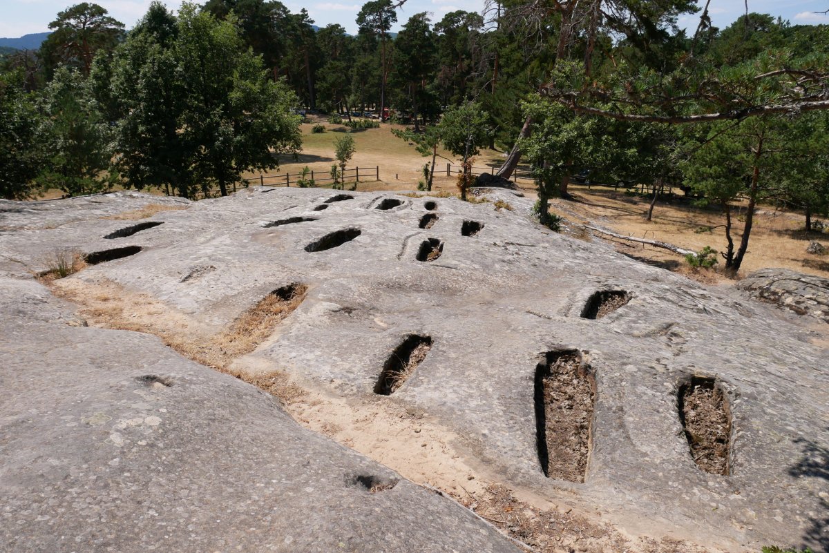Revengako nekropolia, Quintanar de la Sierra aldean
