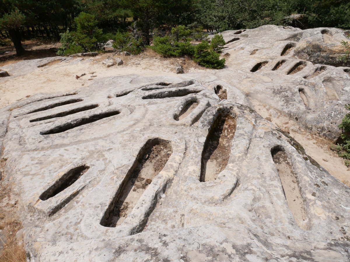Cuyacabras nekropolia, Quintanar de la Sierra aldean