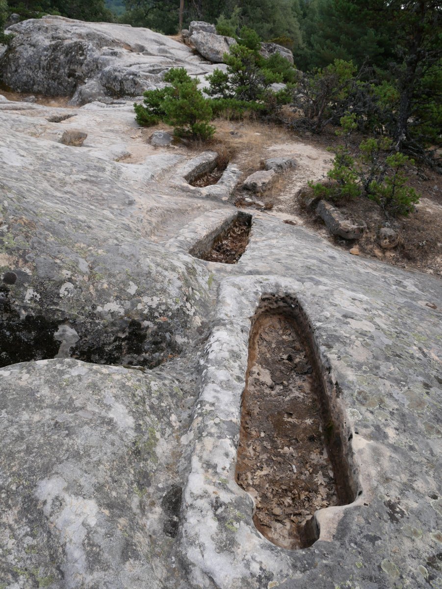 Cuyacabras nekropolia, Quintanar de la Sierra aldean