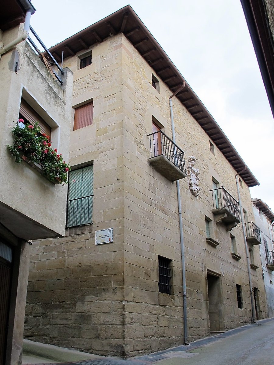 Esparza jauregia, Larraga