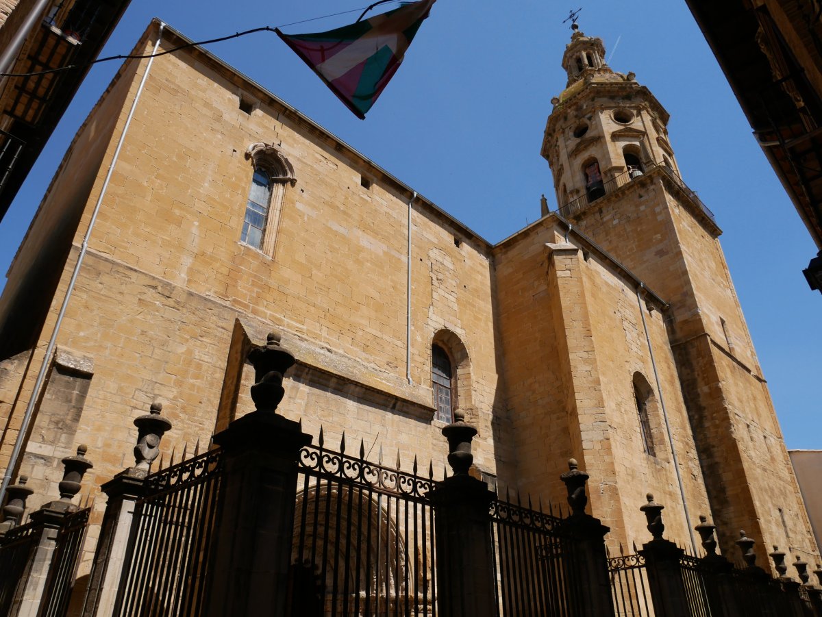 Donejakue eliza, Gares