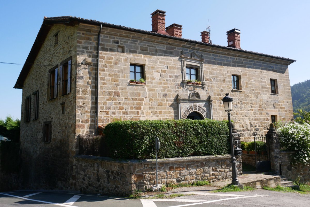 Elexalde jauregia, Leintz Gatzaga