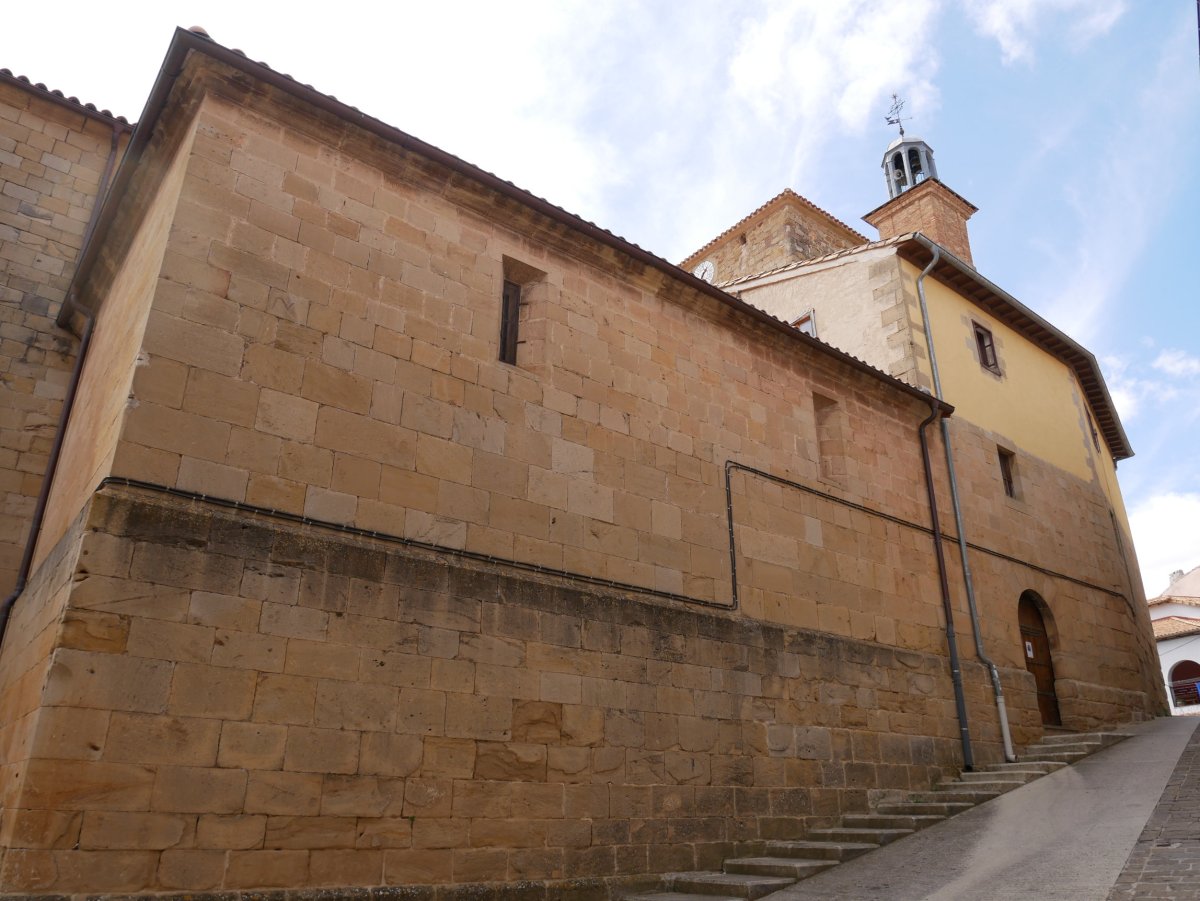 San Roman eliza, Zirauki