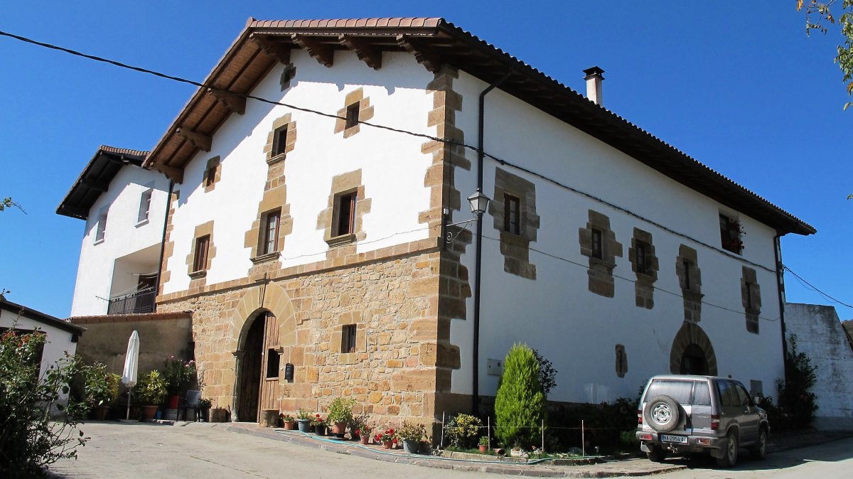 Etxandia etxea, Orokieta-Basaburua