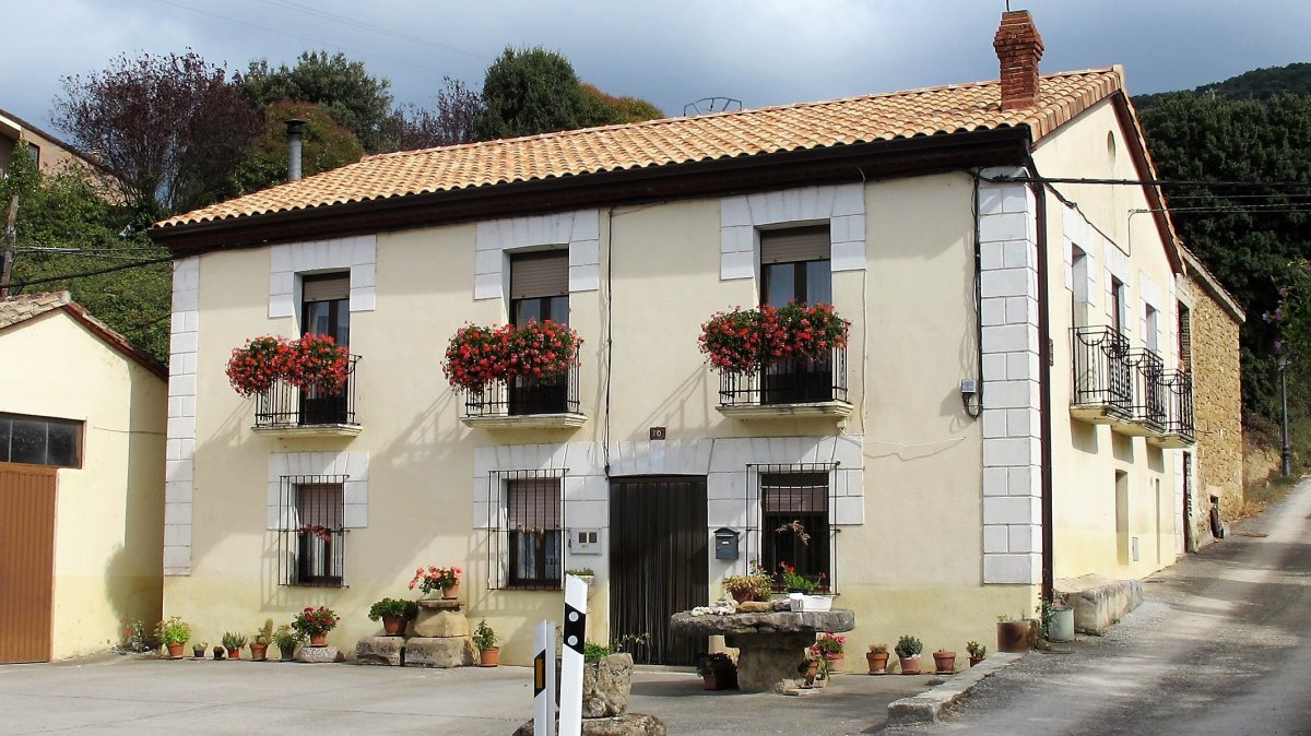 Etxea, Larrion-Allin