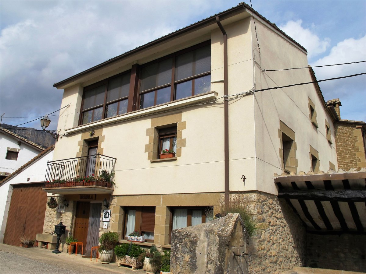 Basaula etxea, Muneta-Allin