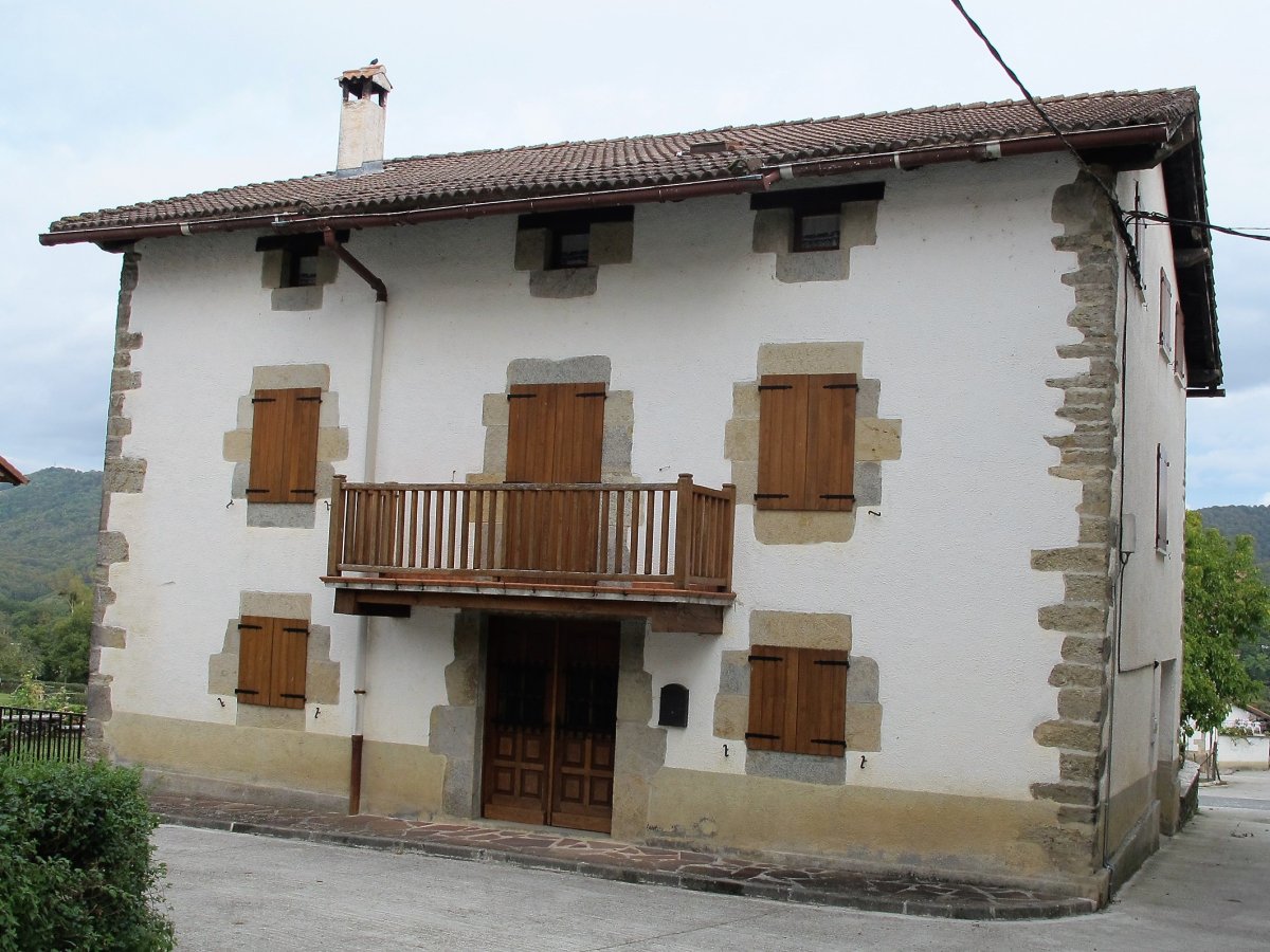 Miltxonea etxea, Gartzaron-Basaburua