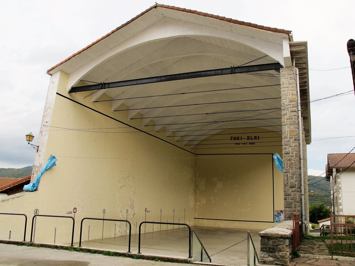 Toki Alai pilotalekua, Gartzaron-Basaburua