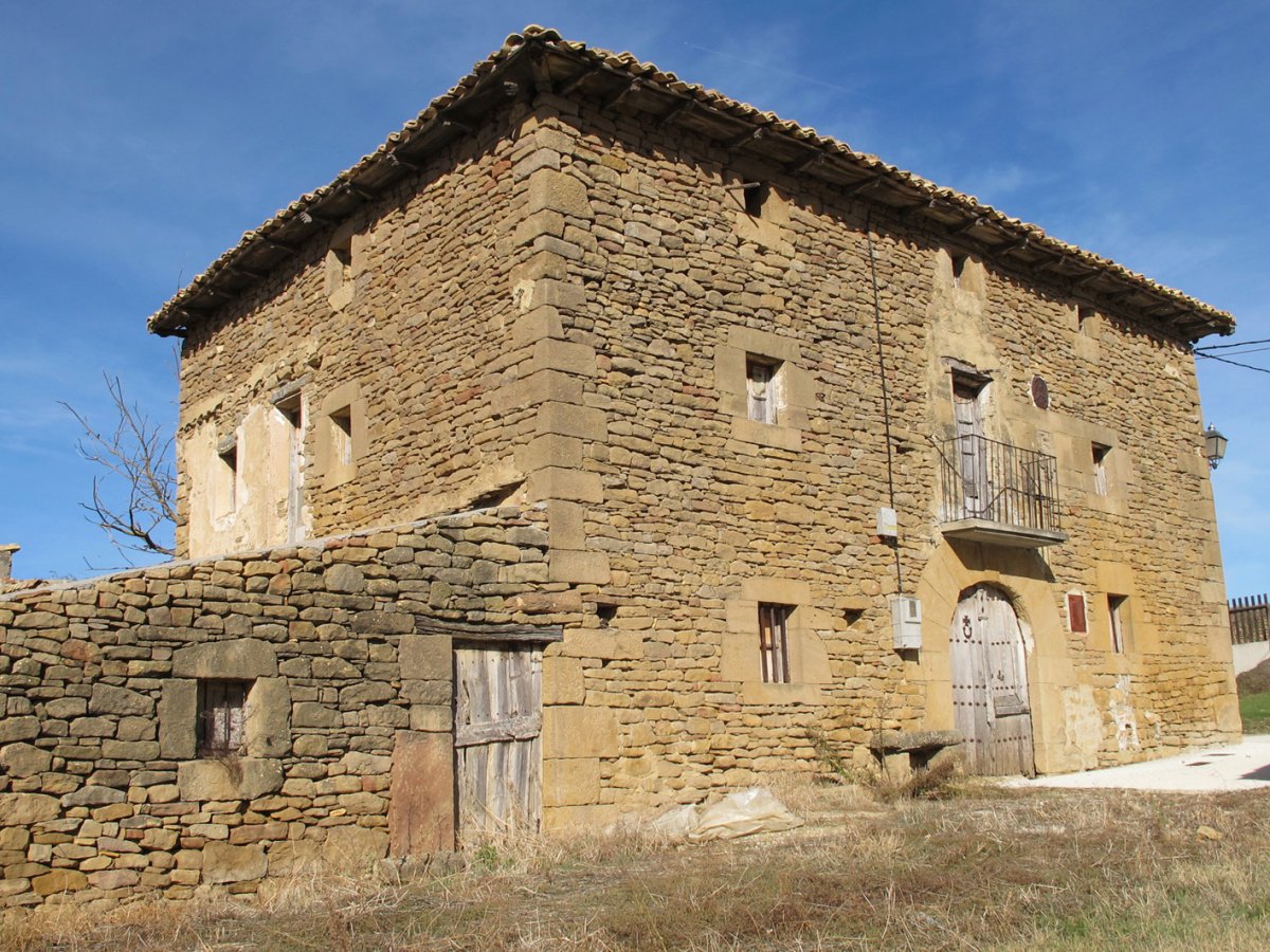 Etxea, Benegorri-Leotz