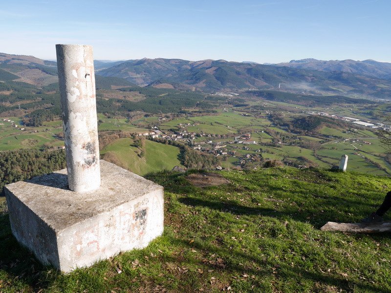 Arespalditza tontorretik ikusita