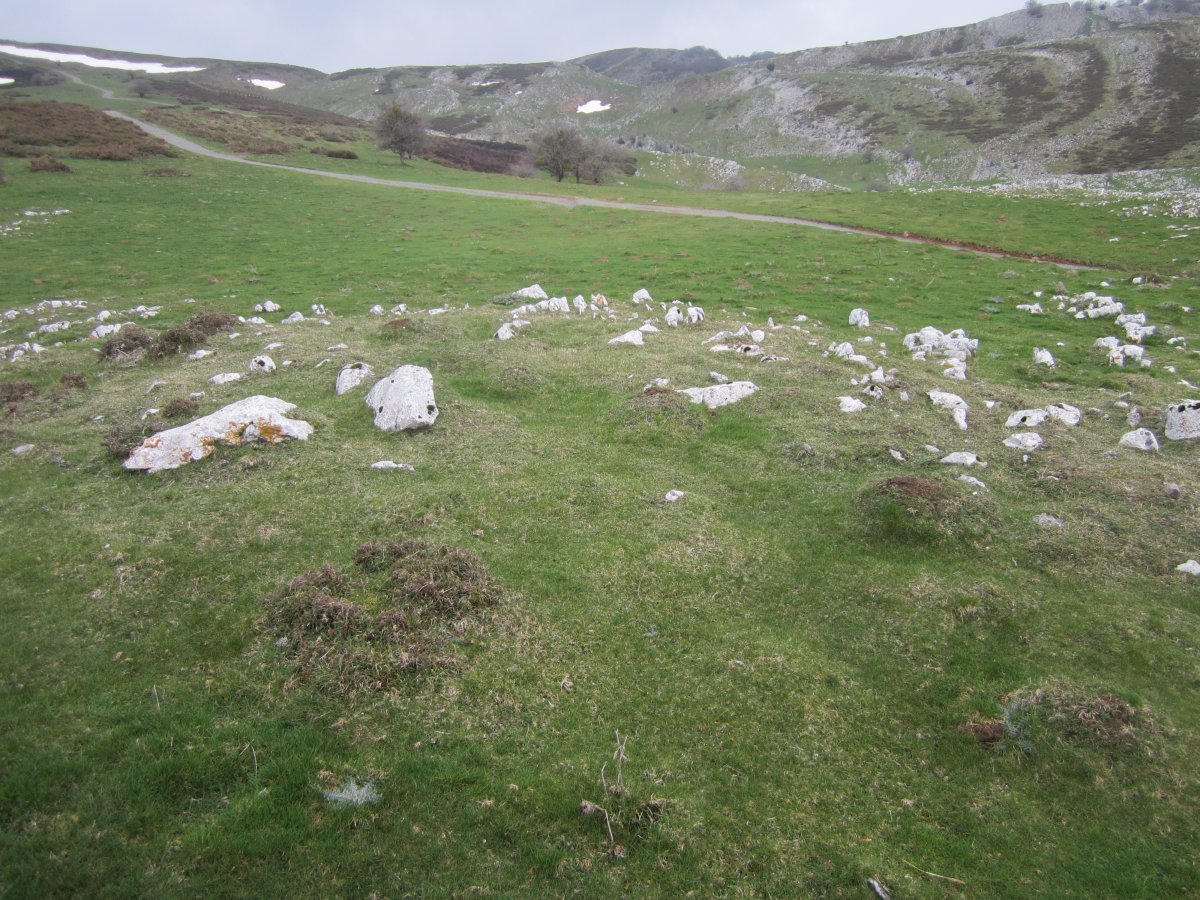 Dólmen Etzantza* (Abril 2015)