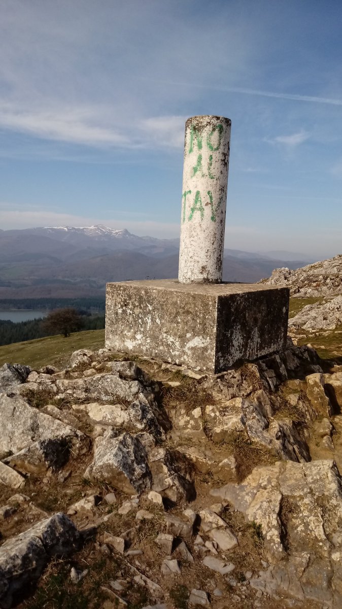 Jarindo (896m) erpin geodesikoa