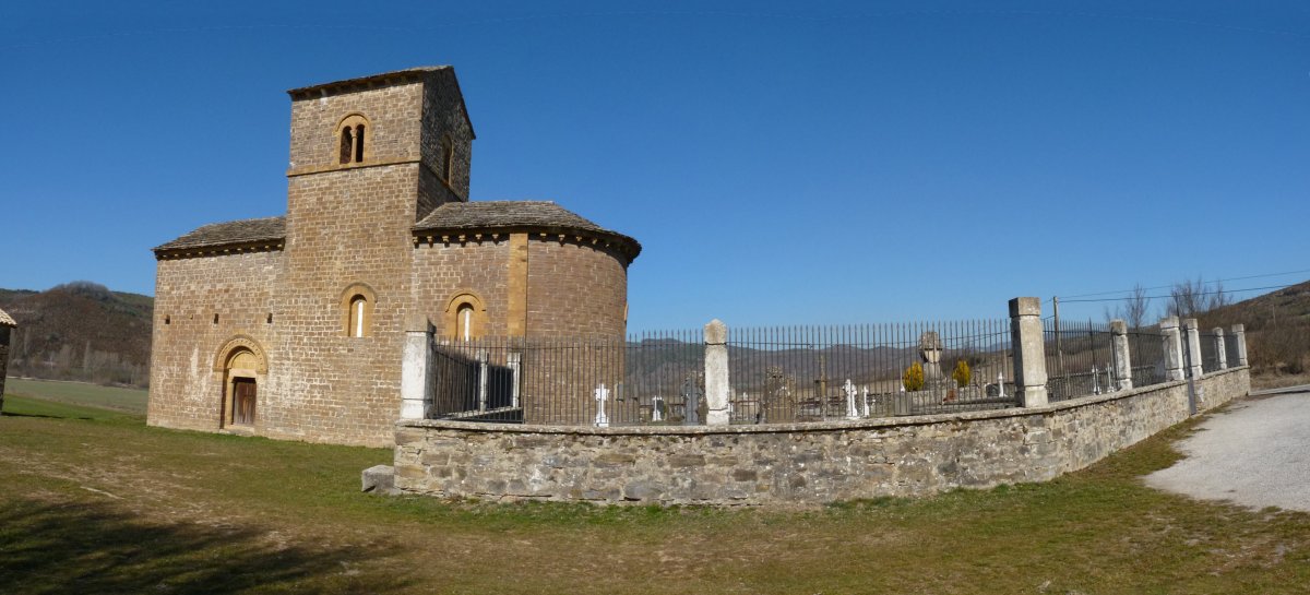 Santa Maria eliza, Nabaskozetik hurbil