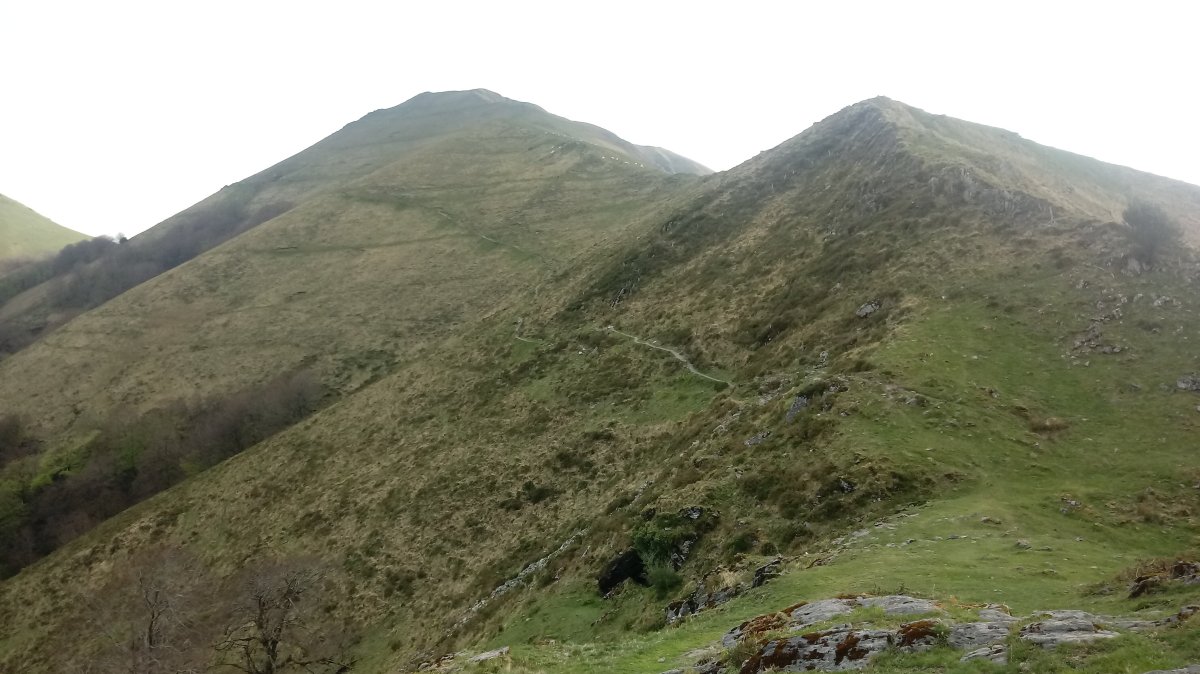 Mendieder (1071m) magaleko bidezidorra