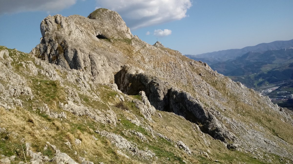 Udalaitz (1120m) mendia M-tik