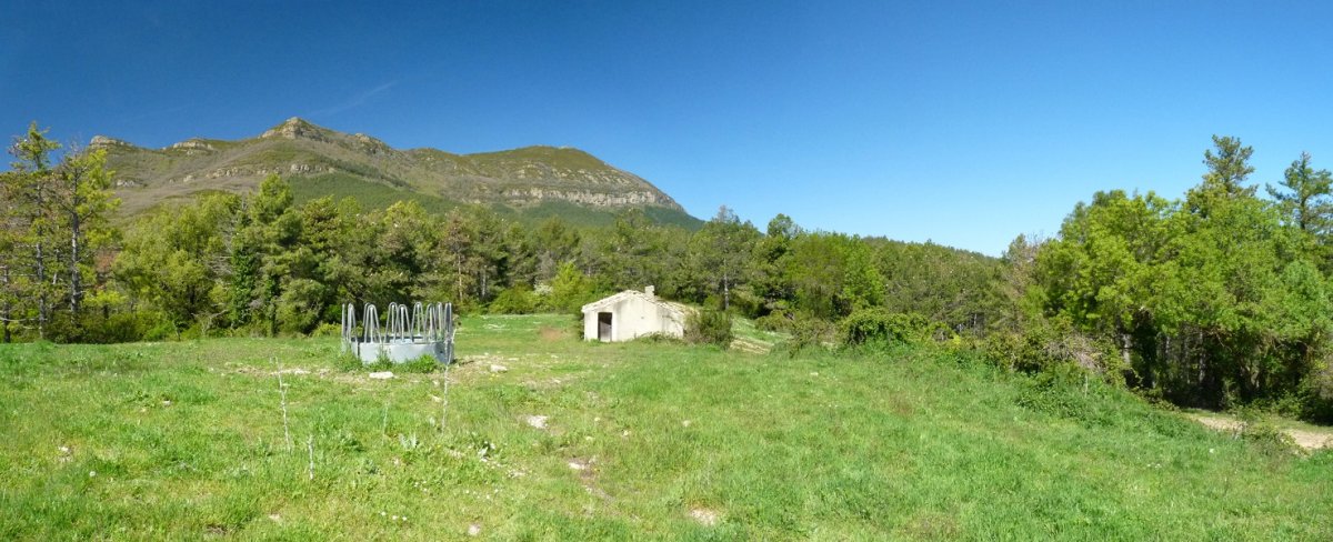 Izanotz herri zaharretik geratzen den etxe bakarra