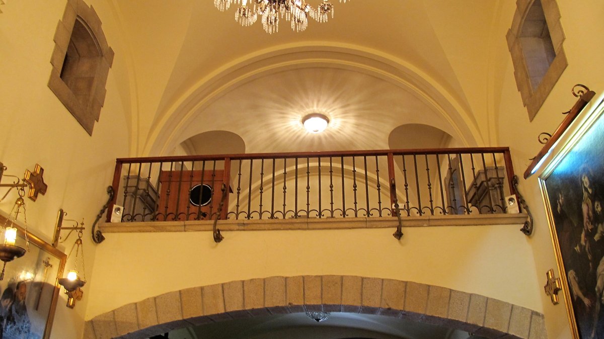 San Migel eliza, Sarria-Gares