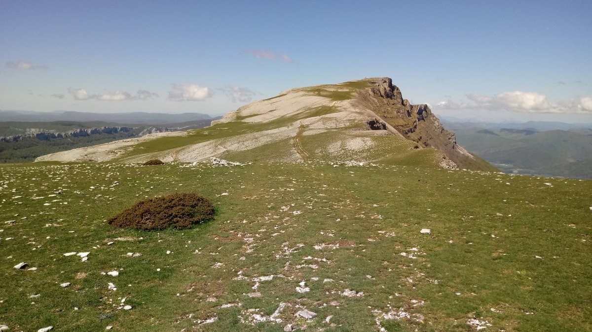 Beriain (1493m) urrunean