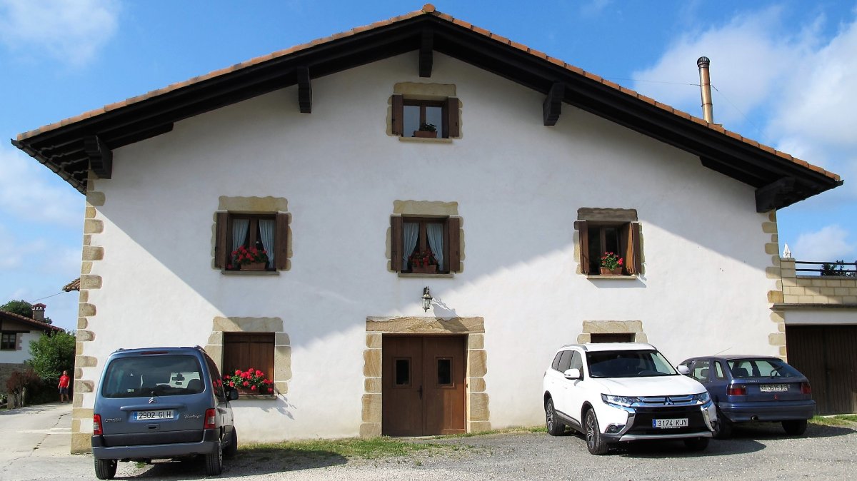 Etxeaundia etxea, Egillor-Atetz