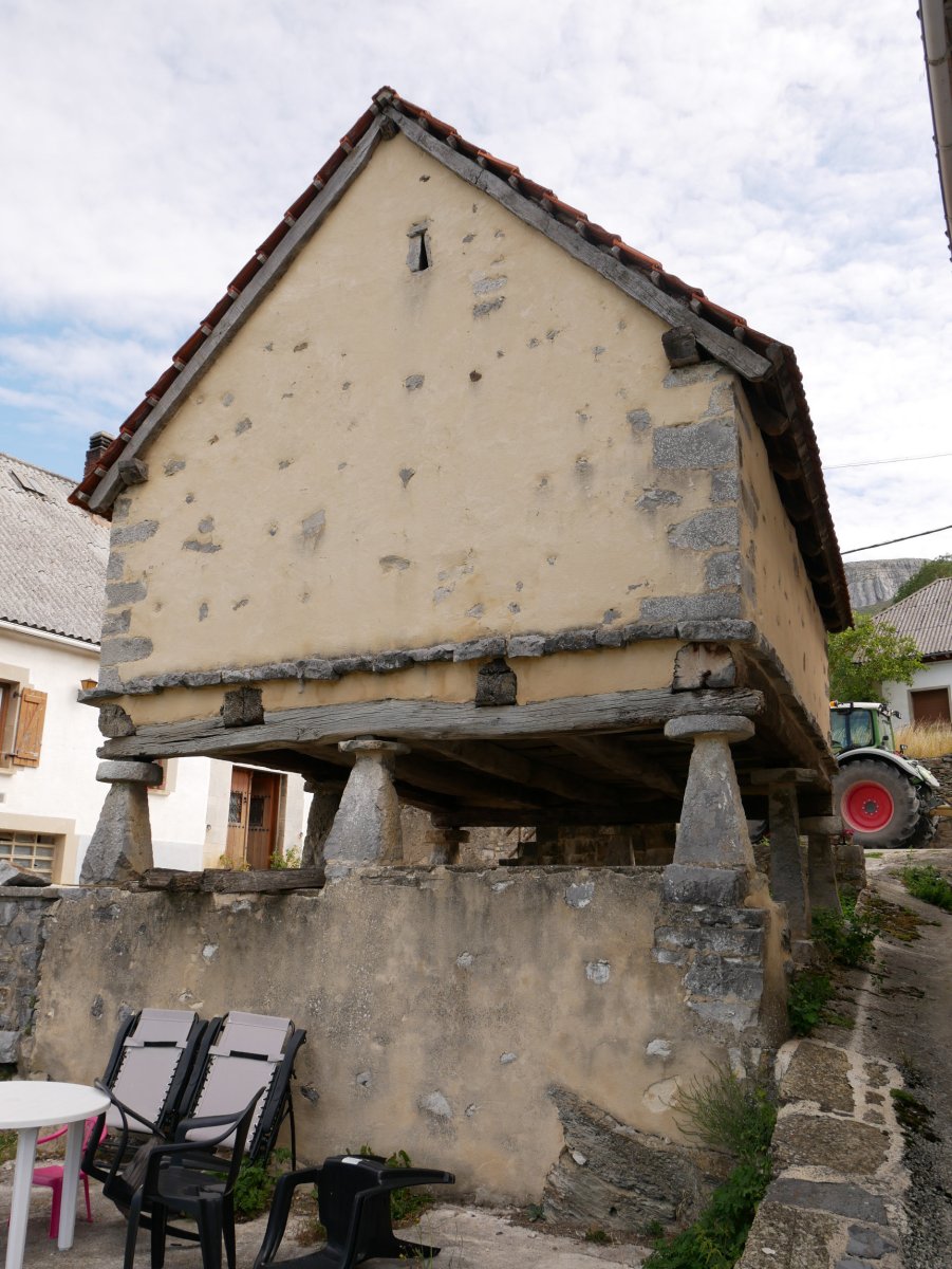 Portal etxeko garaia, Hiriberri
