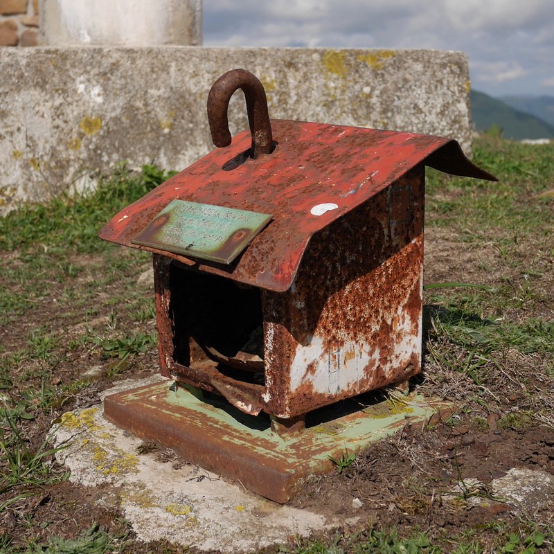 Espaldasecako txartelontzia