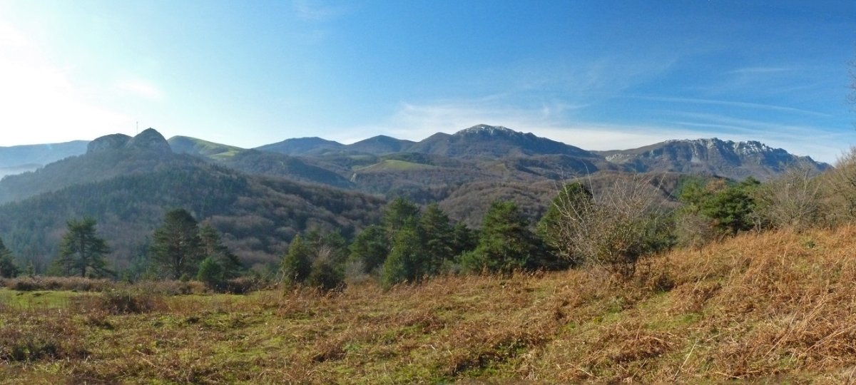 Gazteluberri eta Aizkorri Larrazkondotik