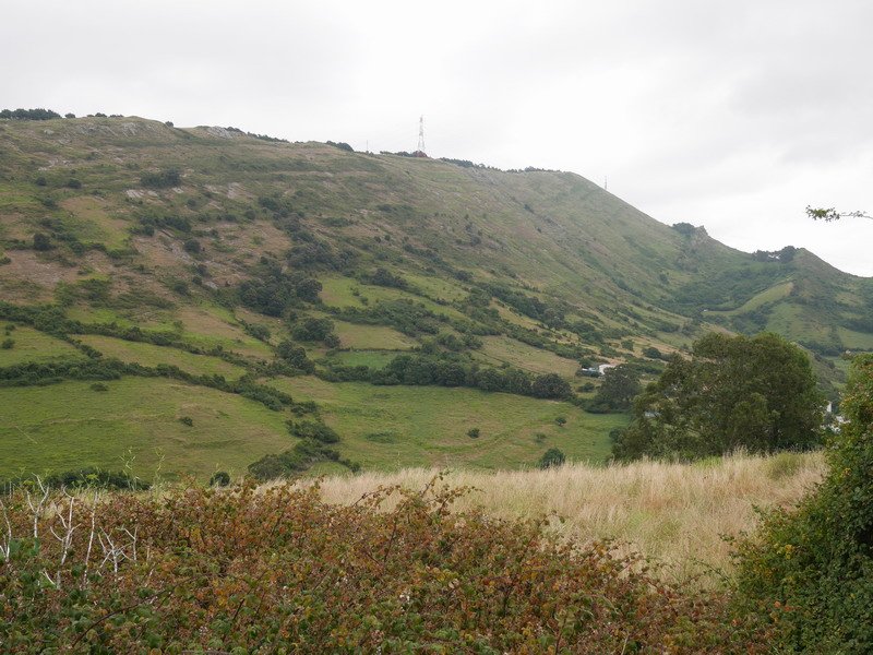 Serantes Zierbenako hilerriko aparkalekutik ikusita