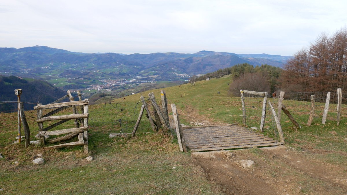 Villabona aldera begira