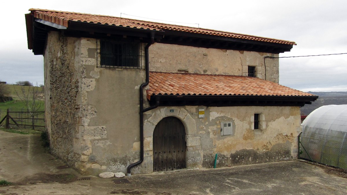 San Esteban eliza, Ibisate Arraia-Maeztu