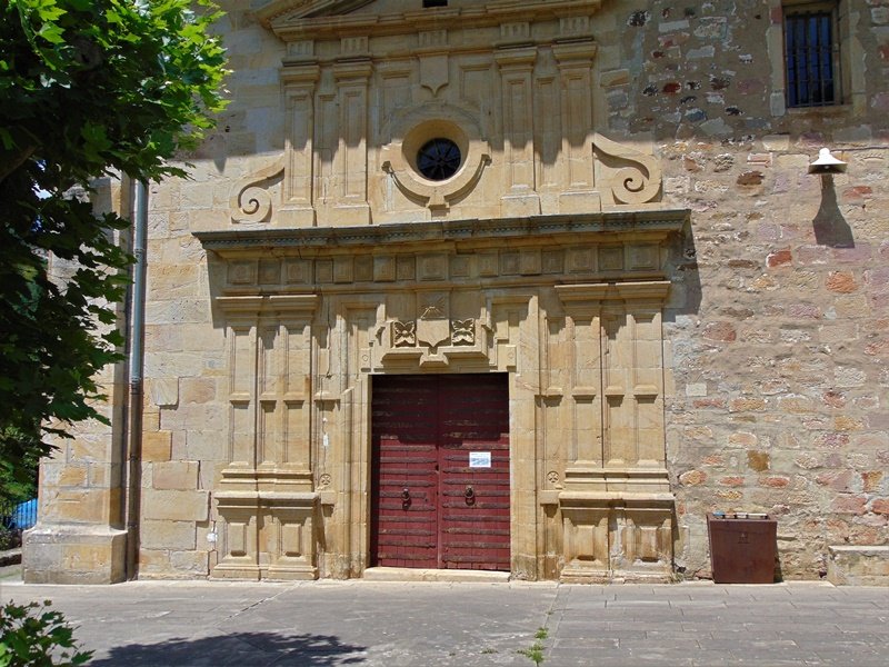 Dorletako Andra Maria Santutegia