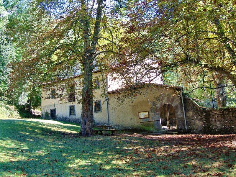 Eskolunbe Ermita Katadianon