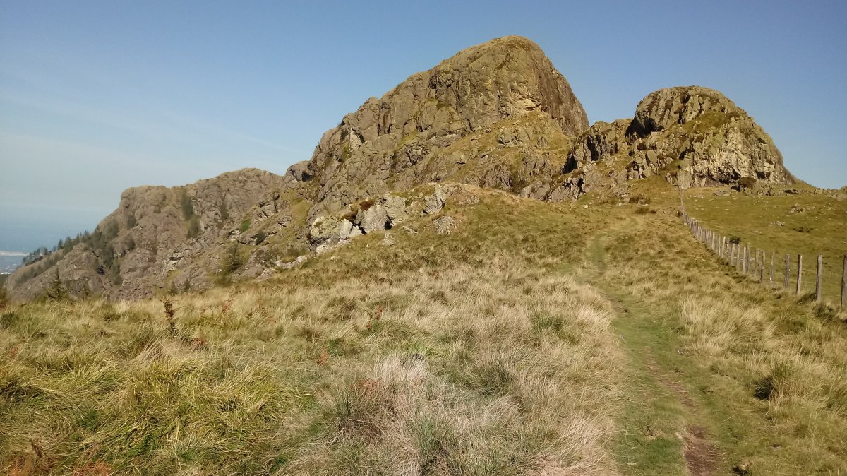 Erroilbide (837m) mendebaldetik igotzen