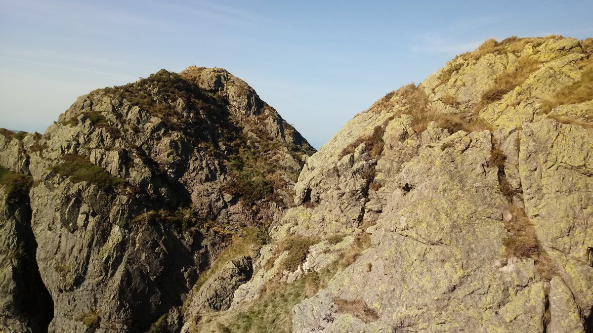 Hirumugarrieta (811m) bidetik